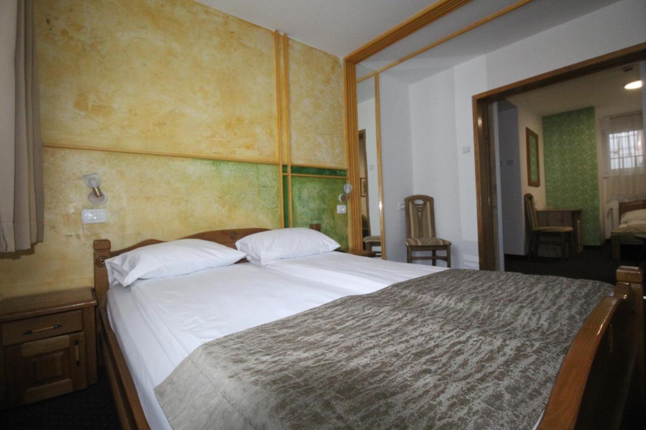 Hotel Pansion Stari Grad SJJ Exteriér fotografie