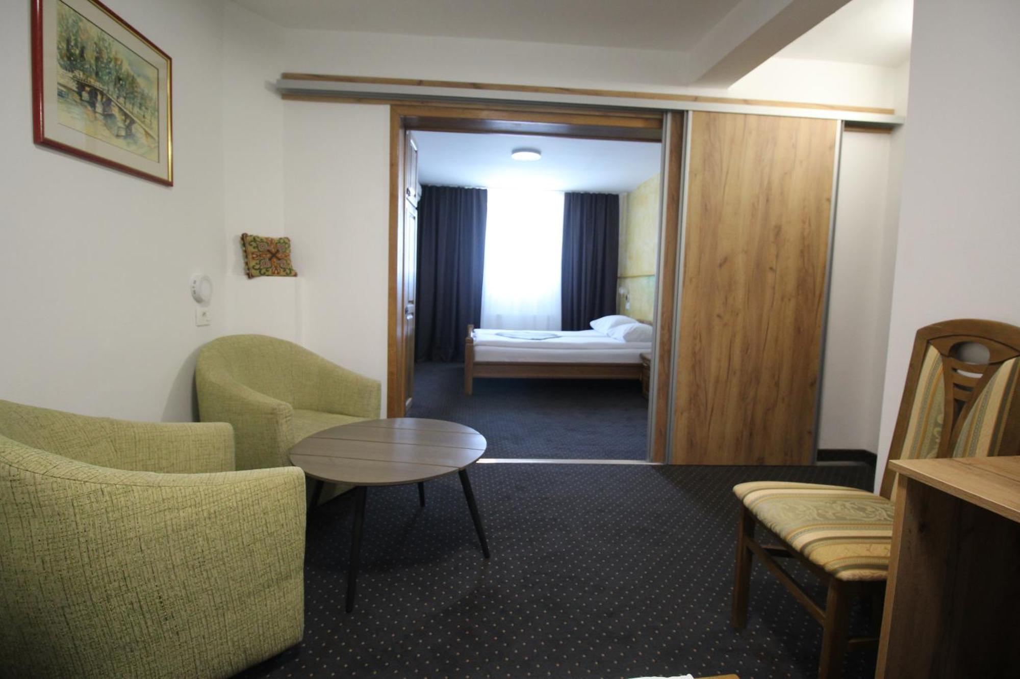 Hotel Pansion Stari Grad SJJ Exteriér fotografie